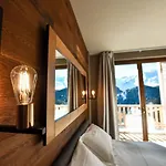 Everest - Luxury Aparthotel