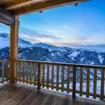 Апарт-отель Everest - Luxury 3*