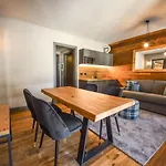 Everest - Luxury Aparthotel Prato Nevoso