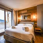Everest - Luxury Aparthotel 3*