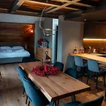 Everest - Luxury