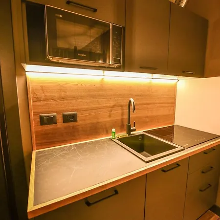 Everest - Luxury Aparthotel 3*