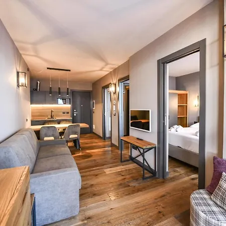 Everest - Luxury Aparthotel Prato Nevoso