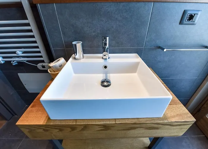 Everest - Luxury Apartahotel Prato Nevoso